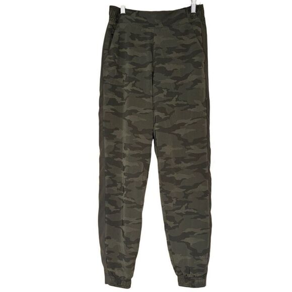 Athleta Brooklyn Camo Textured Lined Jogger in Olive Camo Luxe size 2 - Picture 3 of 13